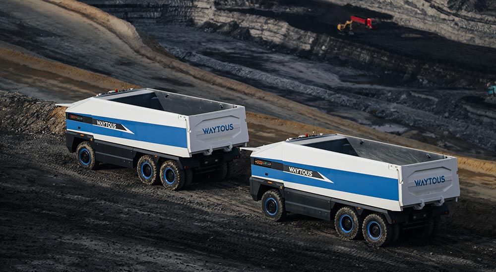 国内首台新能源矿山智能运载机器人“载山”研制成功并在鄂尔多斯腾远煤矿投入运行